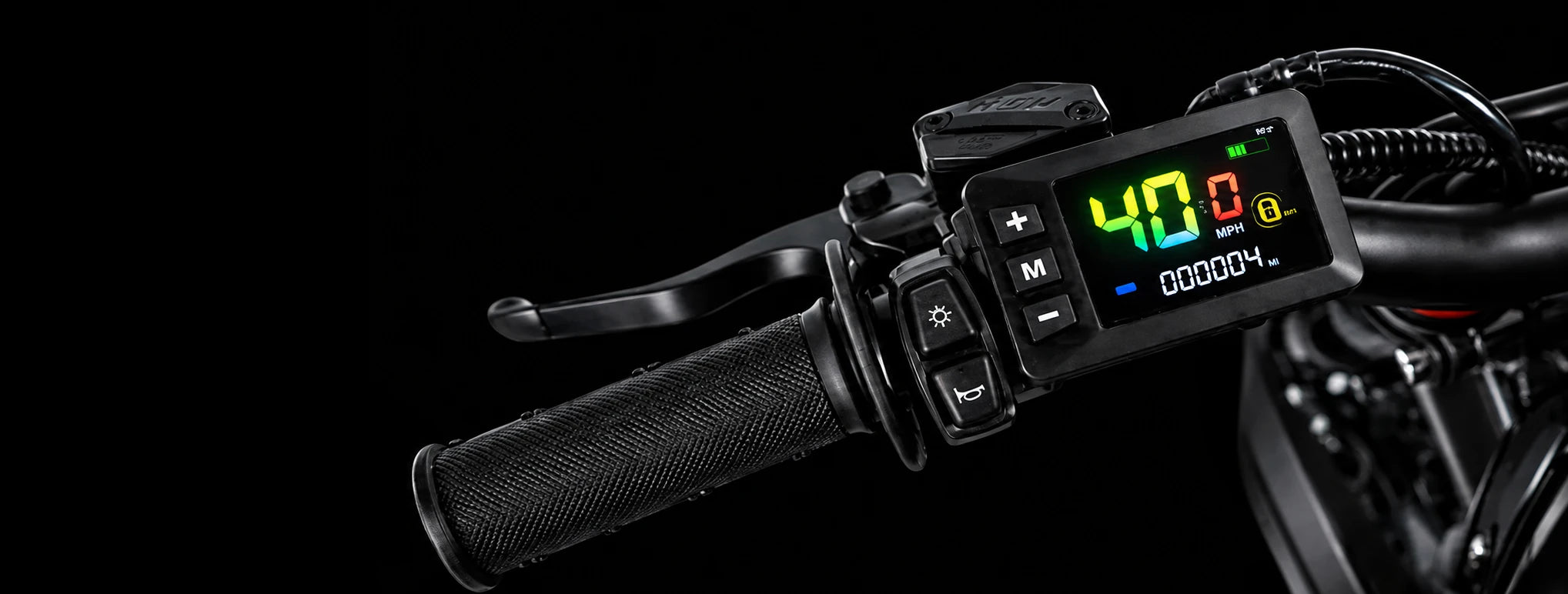 CEMOTO D02 Classic digital display showing up to 40 MPH